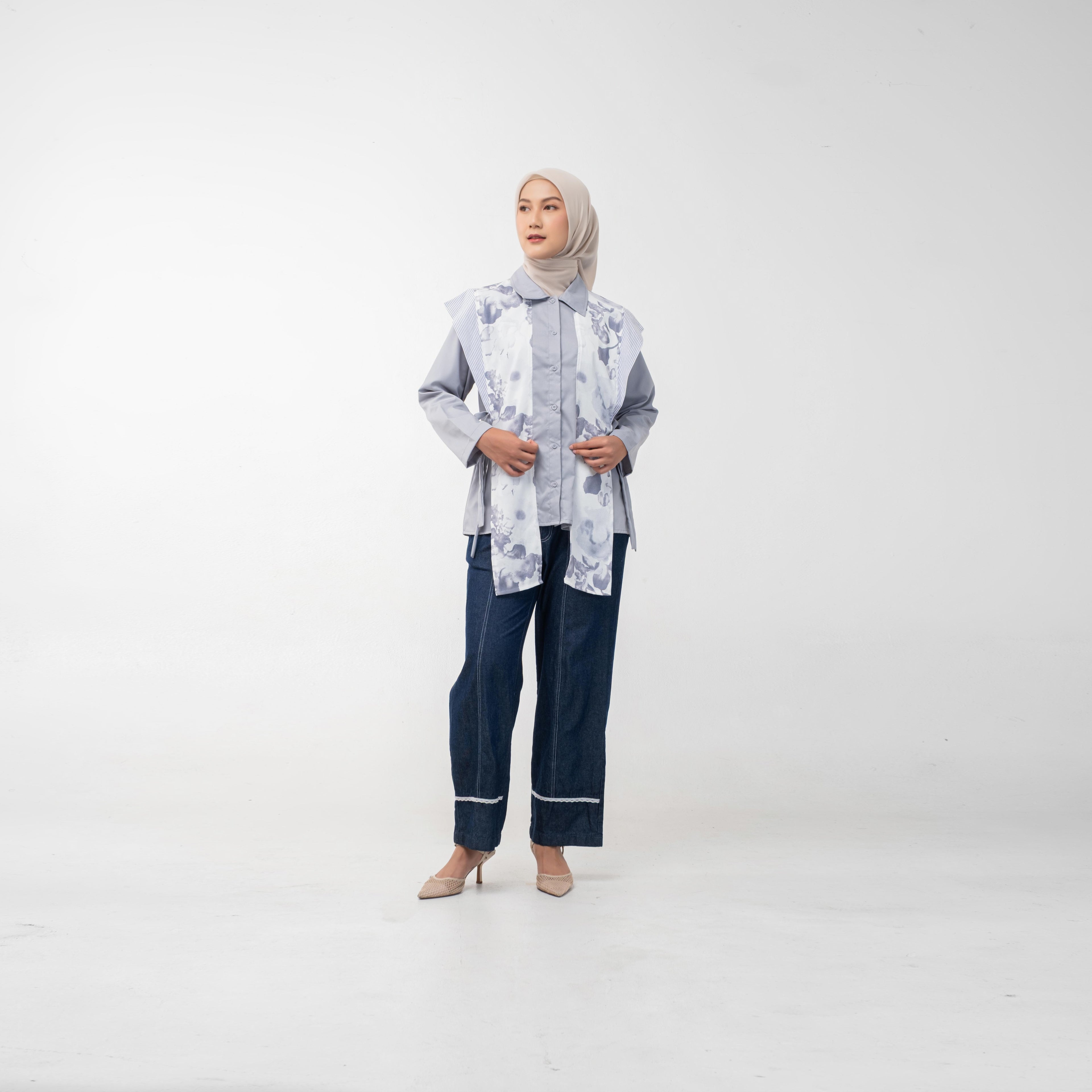 Caca Light Grey